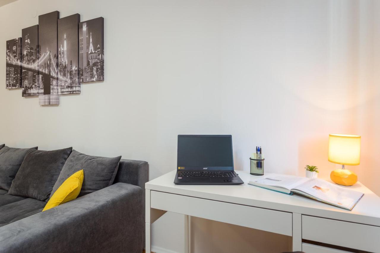 Laveruda Apartment With Balcony And Free Parking Pula Exterior foto